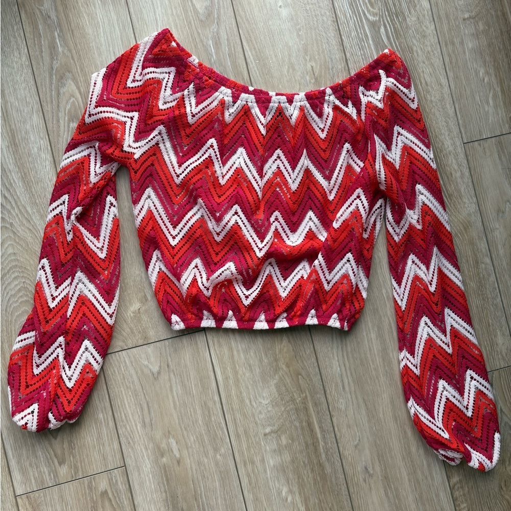 bebe Red and White Zigzag Crop Top